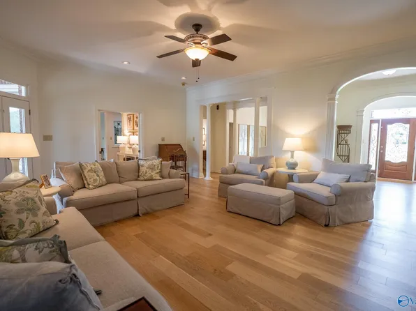 47 Highland Cv, Moulton, AL 35650