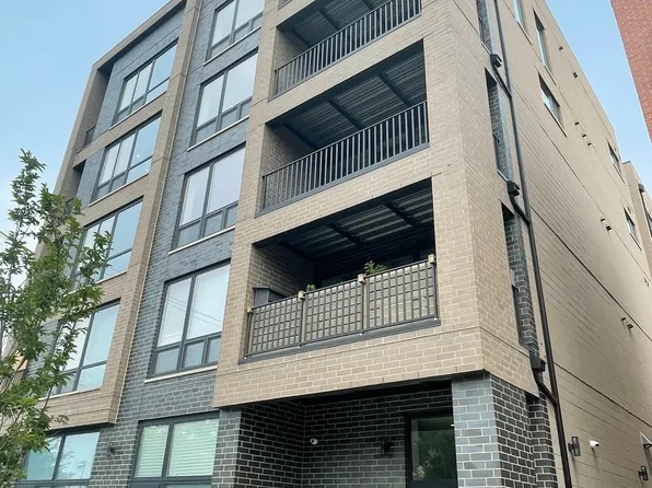 2342 W Adams St #402, Chicago, IL 60612