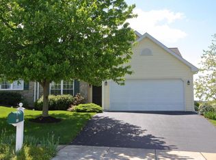 2082 Weeping Willow Ln, Mount Joy, PA 17552