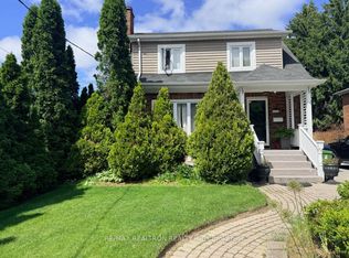 14 Squires Ave, Toronto, ON M4B2R3