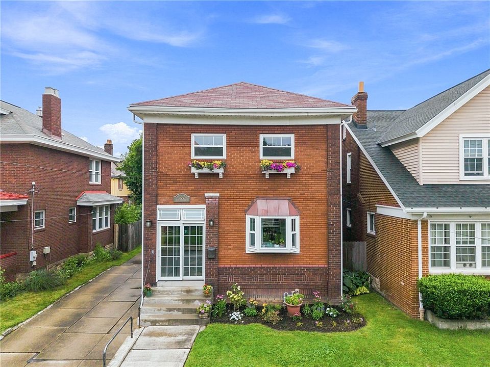 1st image of 333 W Penn Pl