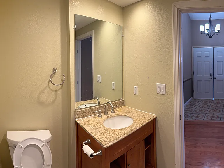 Goldsmith Dr — Photo 10