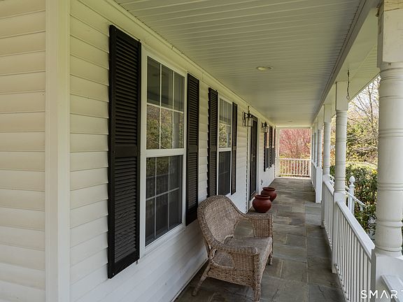 5th image of 257 West Elm Street