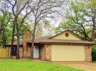 6211 Wentworth Ct, Arlington, TX 76001