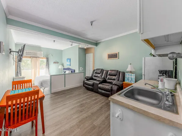 602 W Ft Macon Road #215, Atlantic Beach, NC 28512