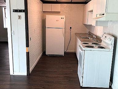 2nd image of 1 Dexter Ct #B