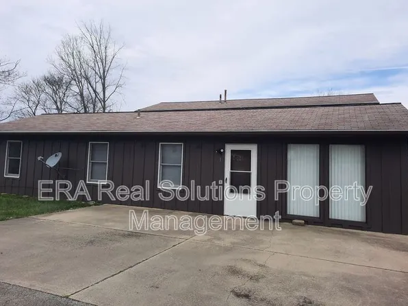 888 W Locust St APT A, Wilmington, OH 45177