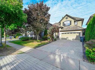 3458 Rosemary Heights Cres, Surrey, BC V3Z 0M4