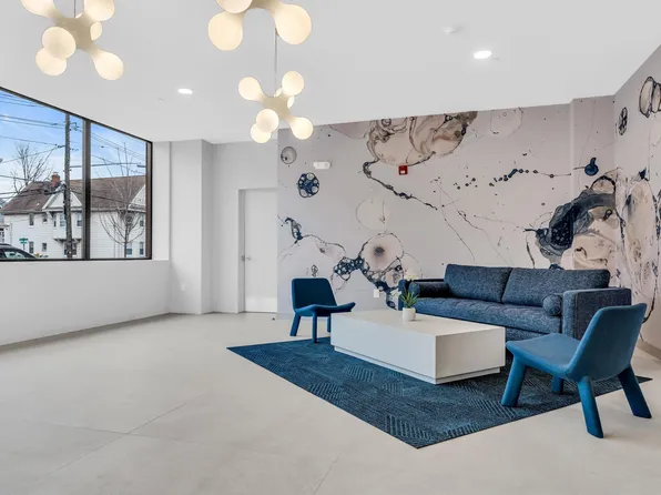 345 Avenue A image 3 of 20