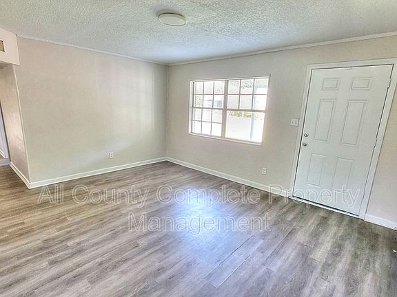 5th image of 9172 11th Ave