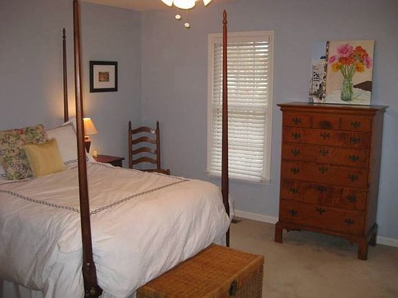 4th image of 6 Forest Green Dr