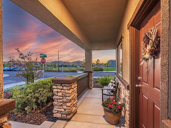 3rd image of 4048 Parkmoor Ln