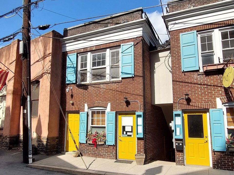 2nd image of 24 Race St
