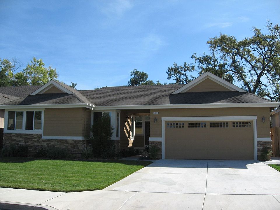 Newer Home in a Great Neighborhood