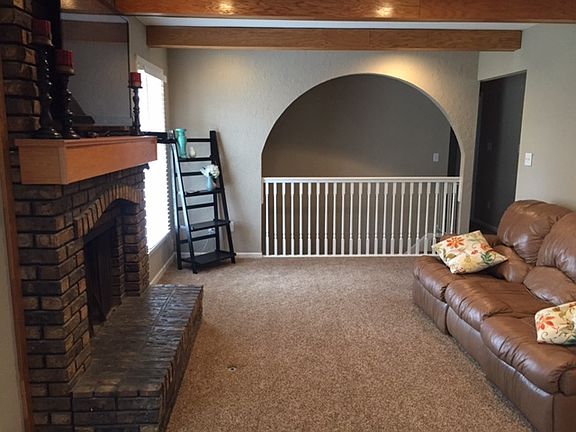 3rd image of 516 NW Beau Cir
