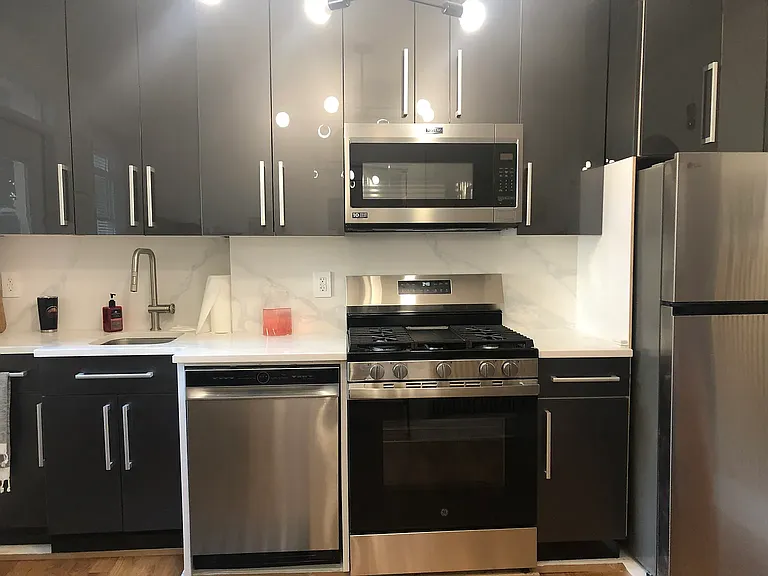 712 Leonard St #1 — Photo 17