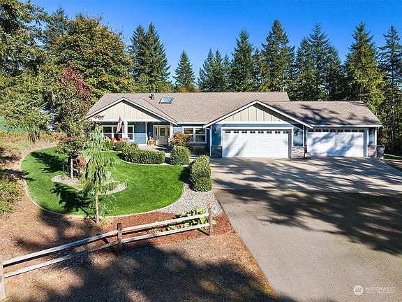 2nd image of 2621 Glenacres Court