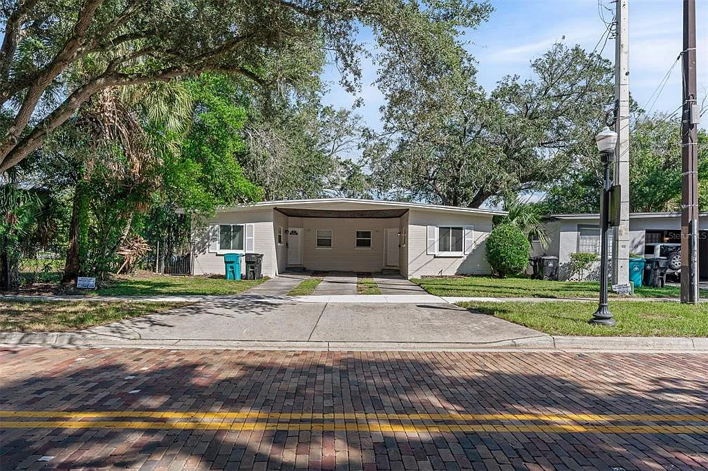 2 bed, 1.0 bath, 830 sqft, $1,725 — Photo 3