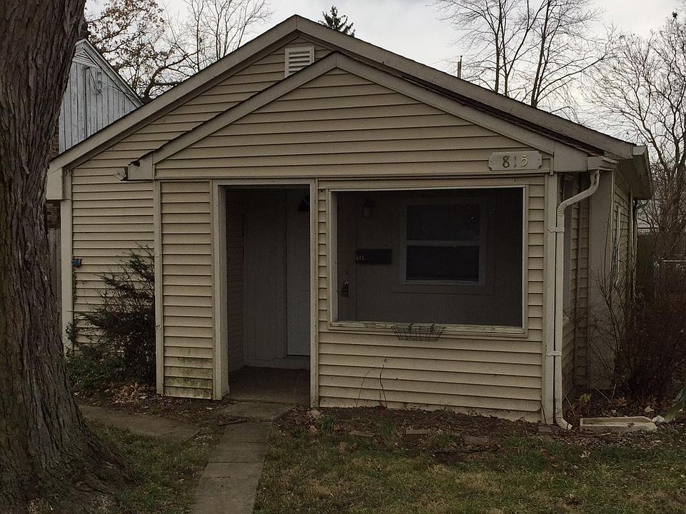 1st image of 815 E Como Ave