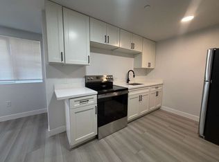 669 24th St #8, Oakland, CA 94612