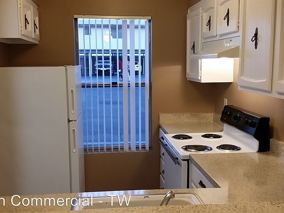 5th image of 4725 Marconi Ave APT 02