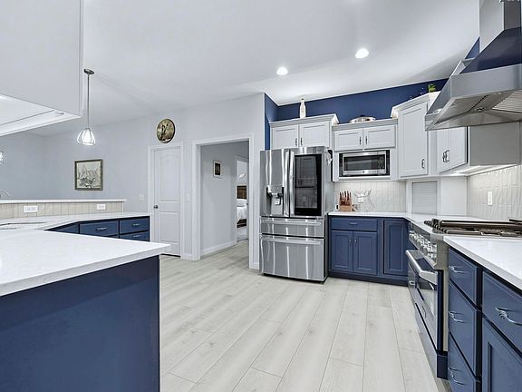 5th image of 5734 Santera Dr