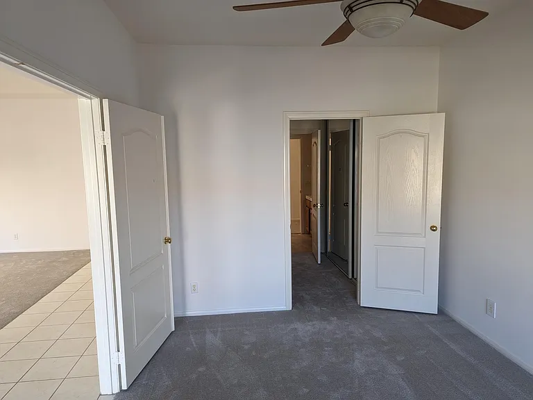 301 Roosevelt Ave — Photo 4