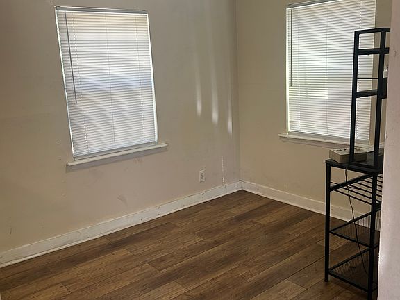 4th image of 7865 Pipit Ave