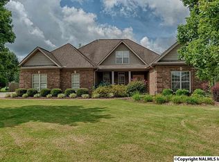 25176 Castlebury Dr, Athens, AL 35613