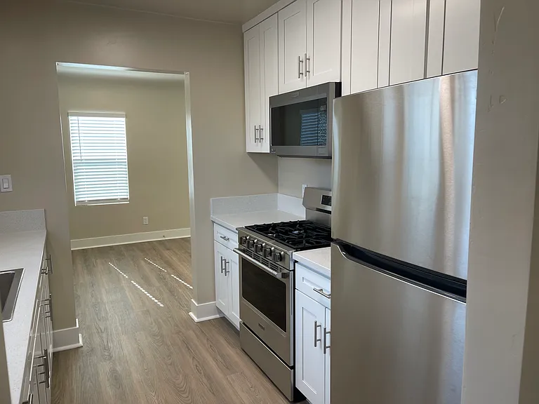 3579 Fairmount Ave — Photo 6