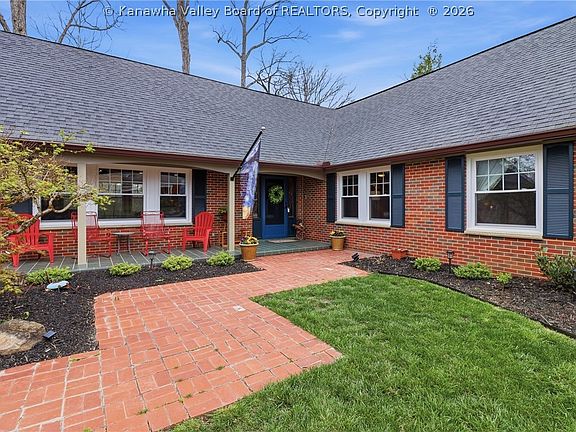 5th image of 1419 Nottingham Rd