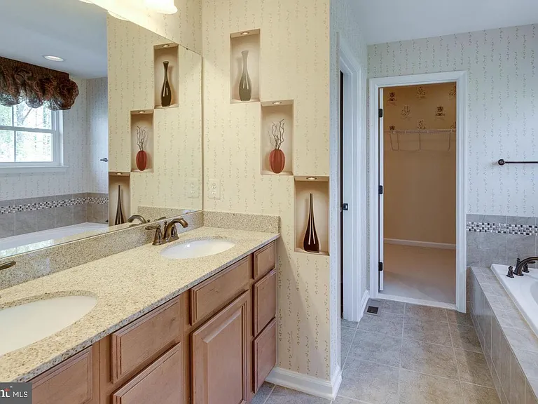 12760 Manor Hall Ct — Photo 28