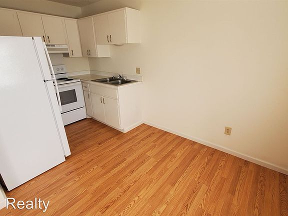 2nd image of 2707 6th Ave APT 32