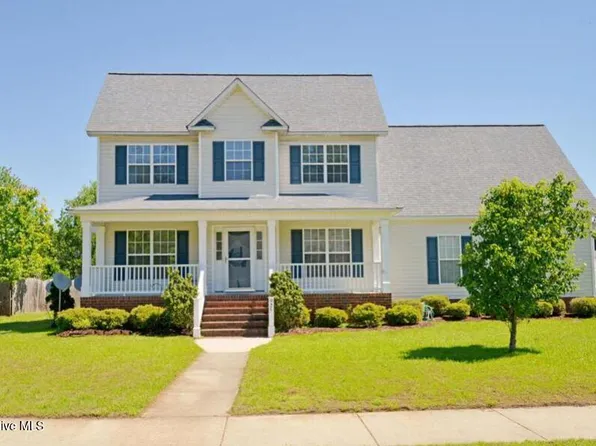 925 Dunbrook Dr, Winterville, NC 28590