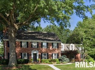 3225 W Point Dr, Springfield, IL 62704