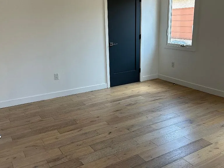 109 N Flores St #109 — Photo 14