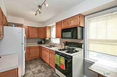 3rd image of 516 Blakely St