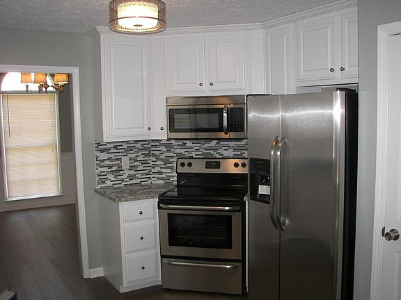 3rd image of 169 Whitehall Dr