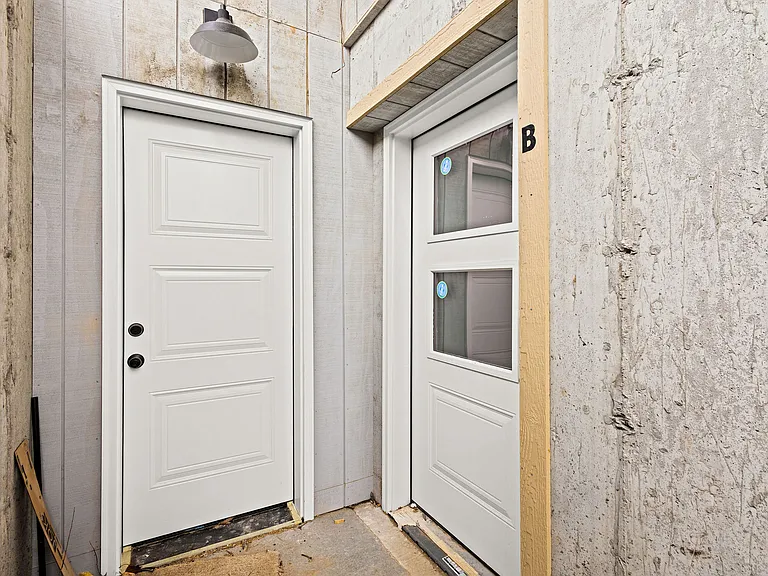 71 E Ashley Ave #B — Photo 3