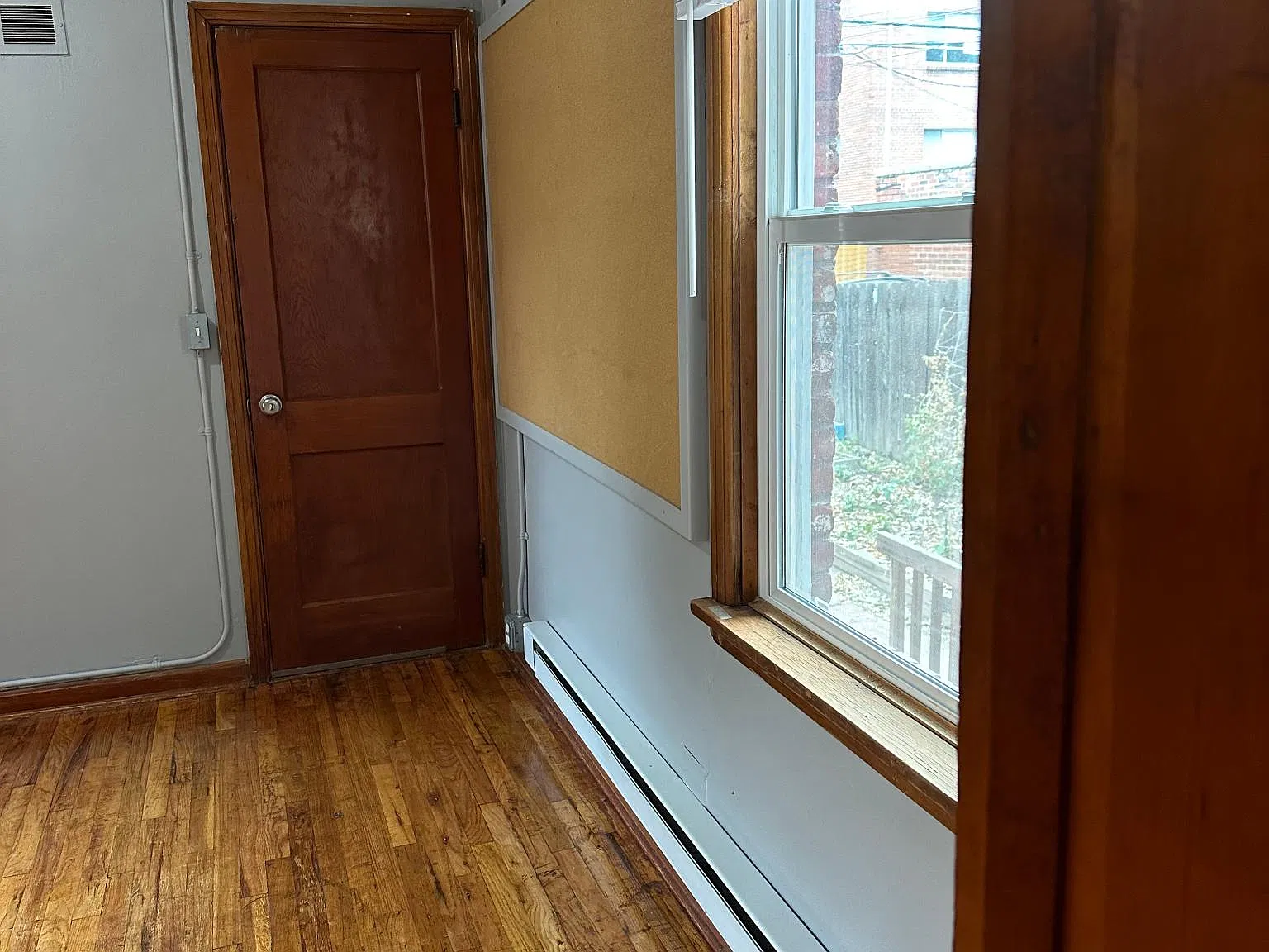 1434 N Corona Street — Photo 2