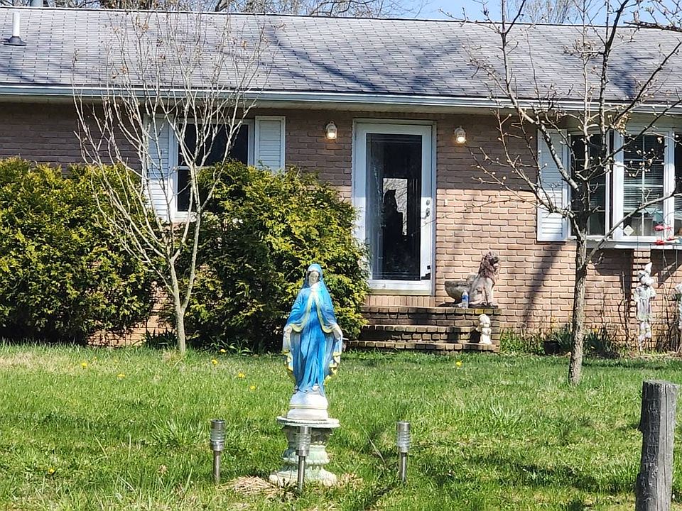 2nd image of 5362 Fairhill Dr