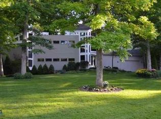 5091 Timber Cove Cir, Clarkston, MI 48346