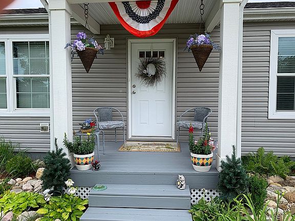 Porch and entry way