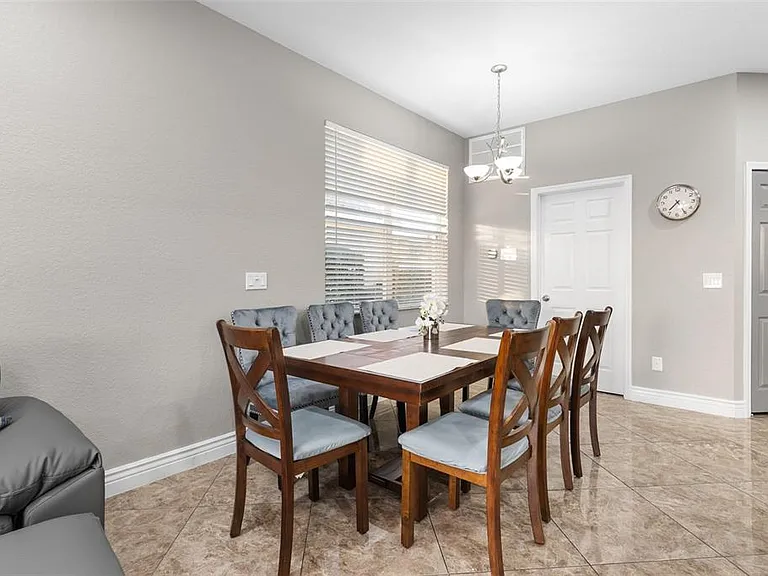 215 Gleneagles Dr — Photo 11