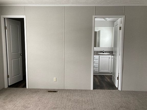 5th image of 509 Apple Ct