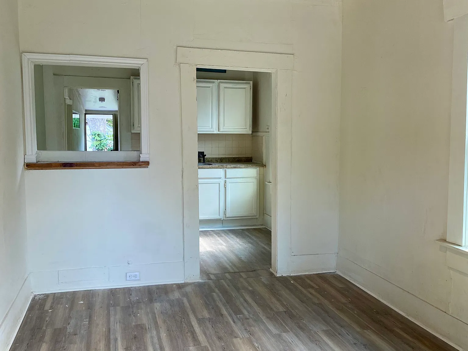 2 bed, 850 sqft, $1,295 — Photo 2