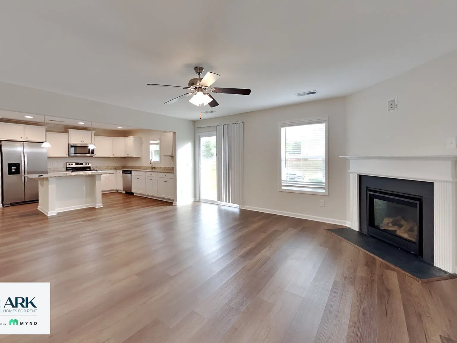4 bed, 3.0 bath, 2397 sqft, $2,240 — Photo 4