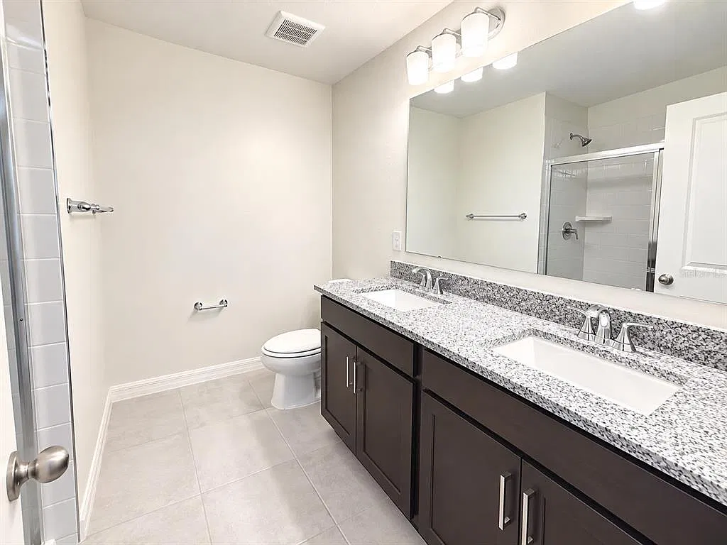 3 bed, 2.5 bath, 1473 sqft, $2,300 — Photo 4