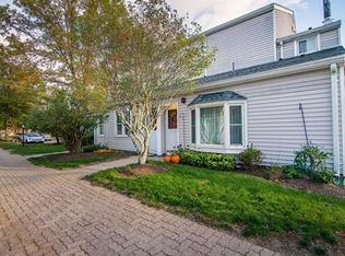 6 Mary Dyer Ln, North Easton, MA 02356