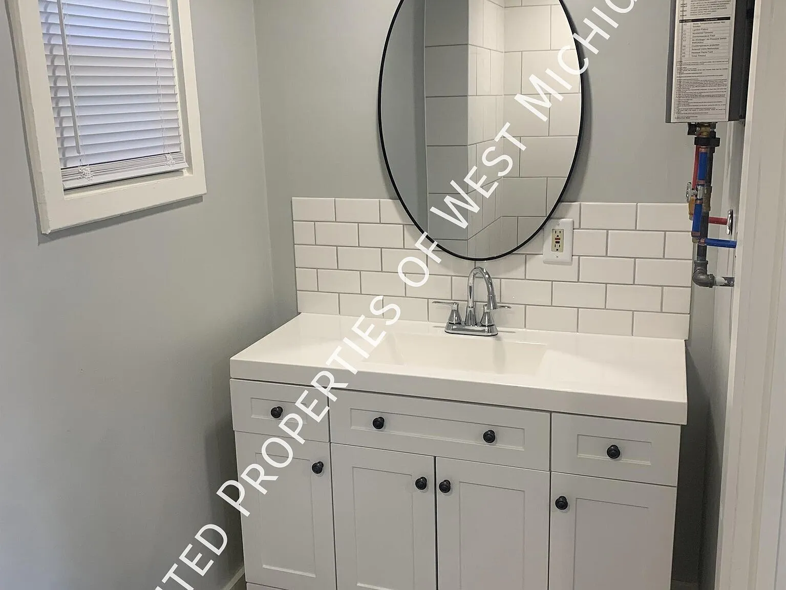 Available Now | Fully remodeled 1 bedroom Apartment in Greenville | Quiet Wooded Setting |Minutes... — Photo 2